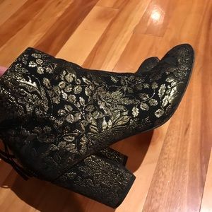 Steve Madden Black and Gold Booties